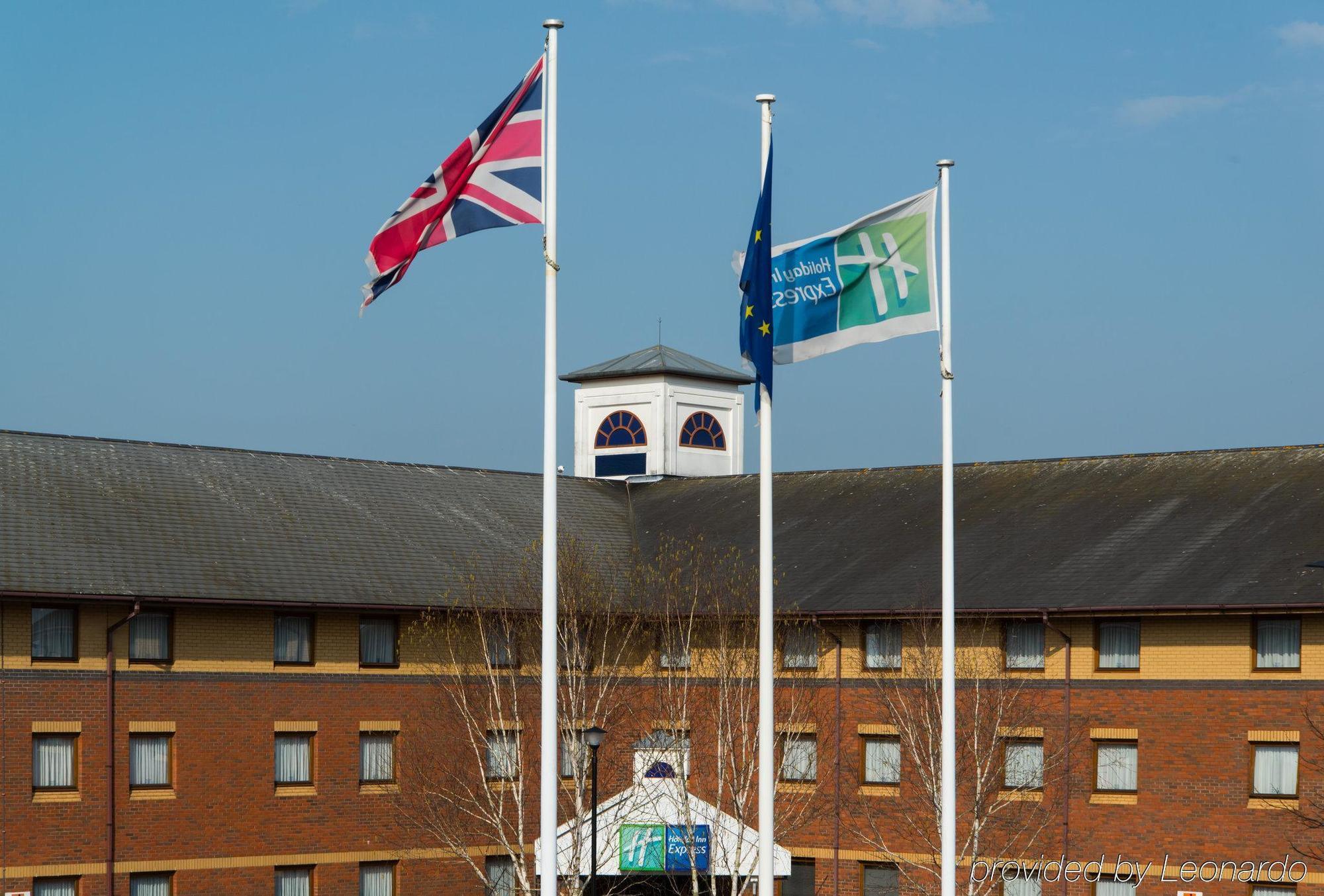 Holiday Inn Express Exeter East, An Ihg Hotel Екстер'єр фото