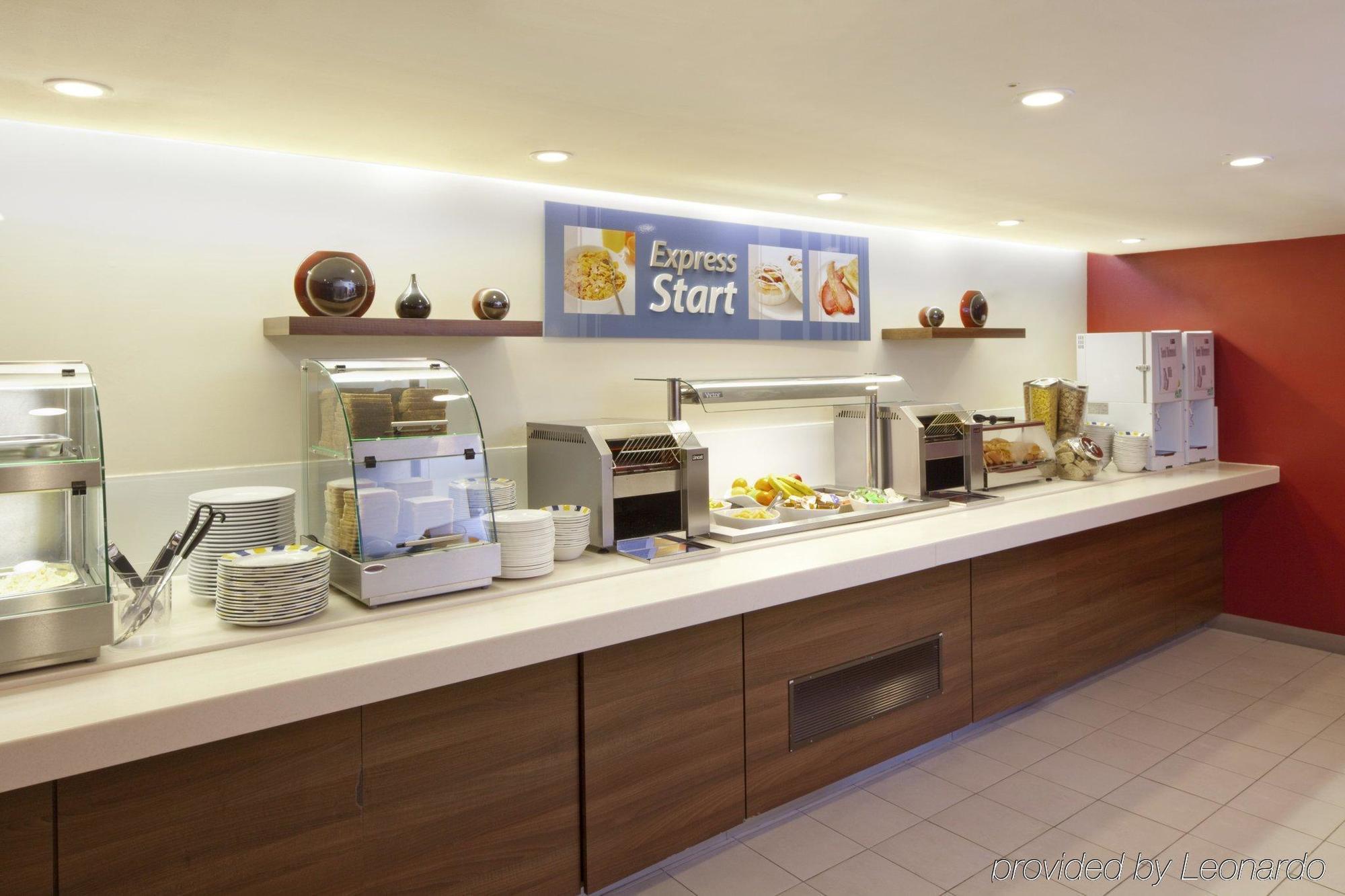 Holiday Inn Express Exeter East, An Ihg Hotel Екстер'єр фото